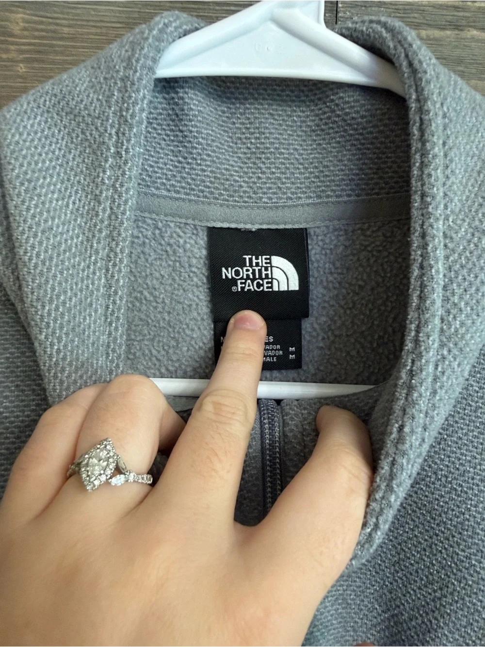 The North Face Men's Light Gray Half-Zip Fleece Pullover